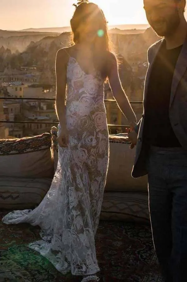 Boho Rose Lace Sweetheart Spaghetti Strap Beach Wedding Dresses, MW511