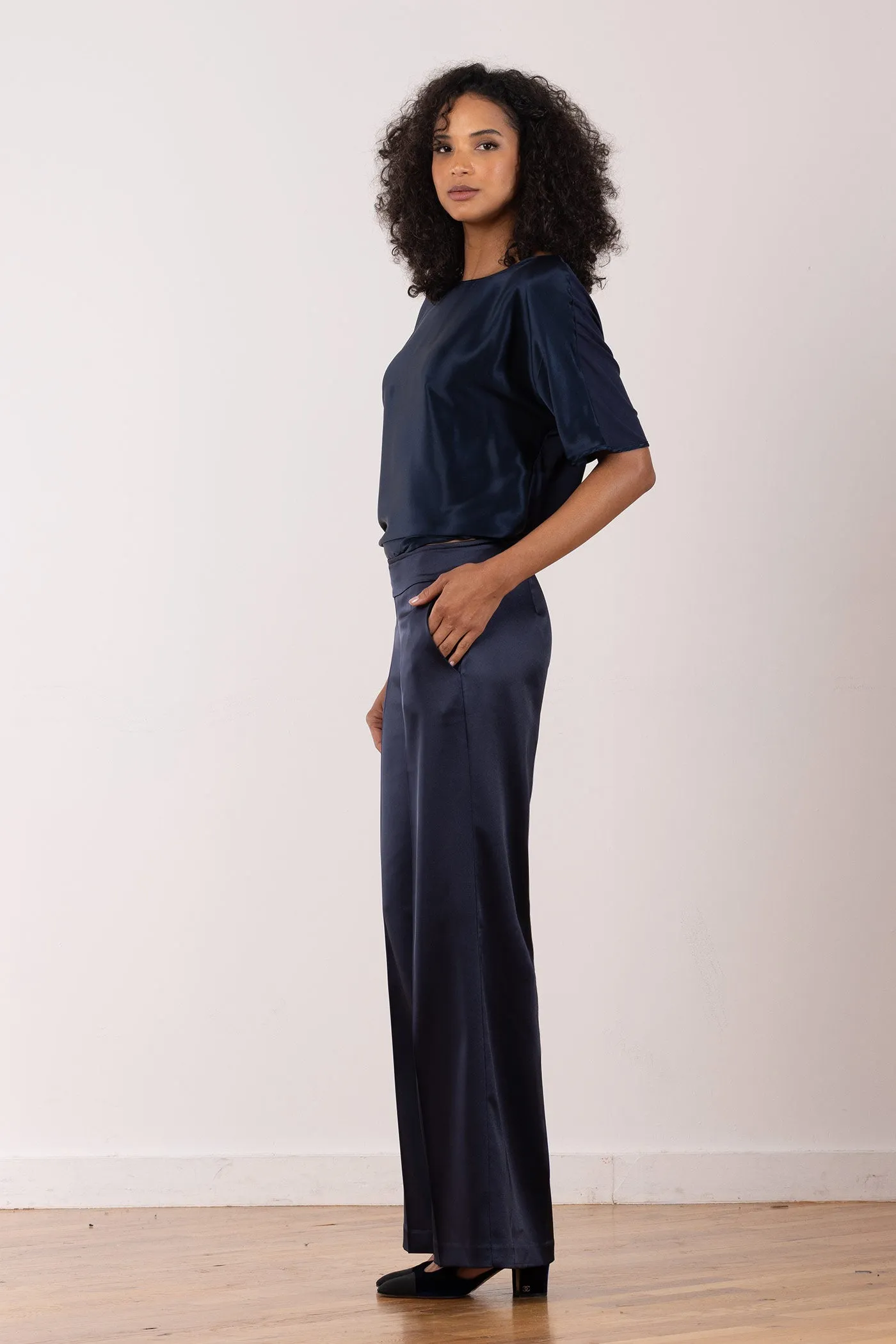 CARLA Satin Navy