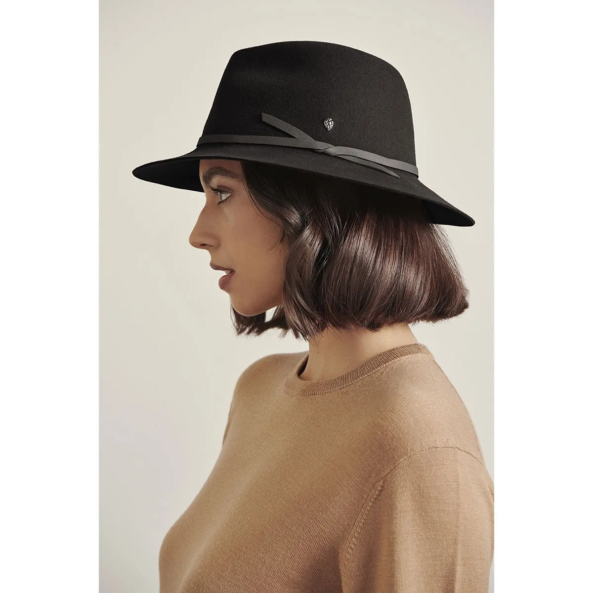 Carly Fedora