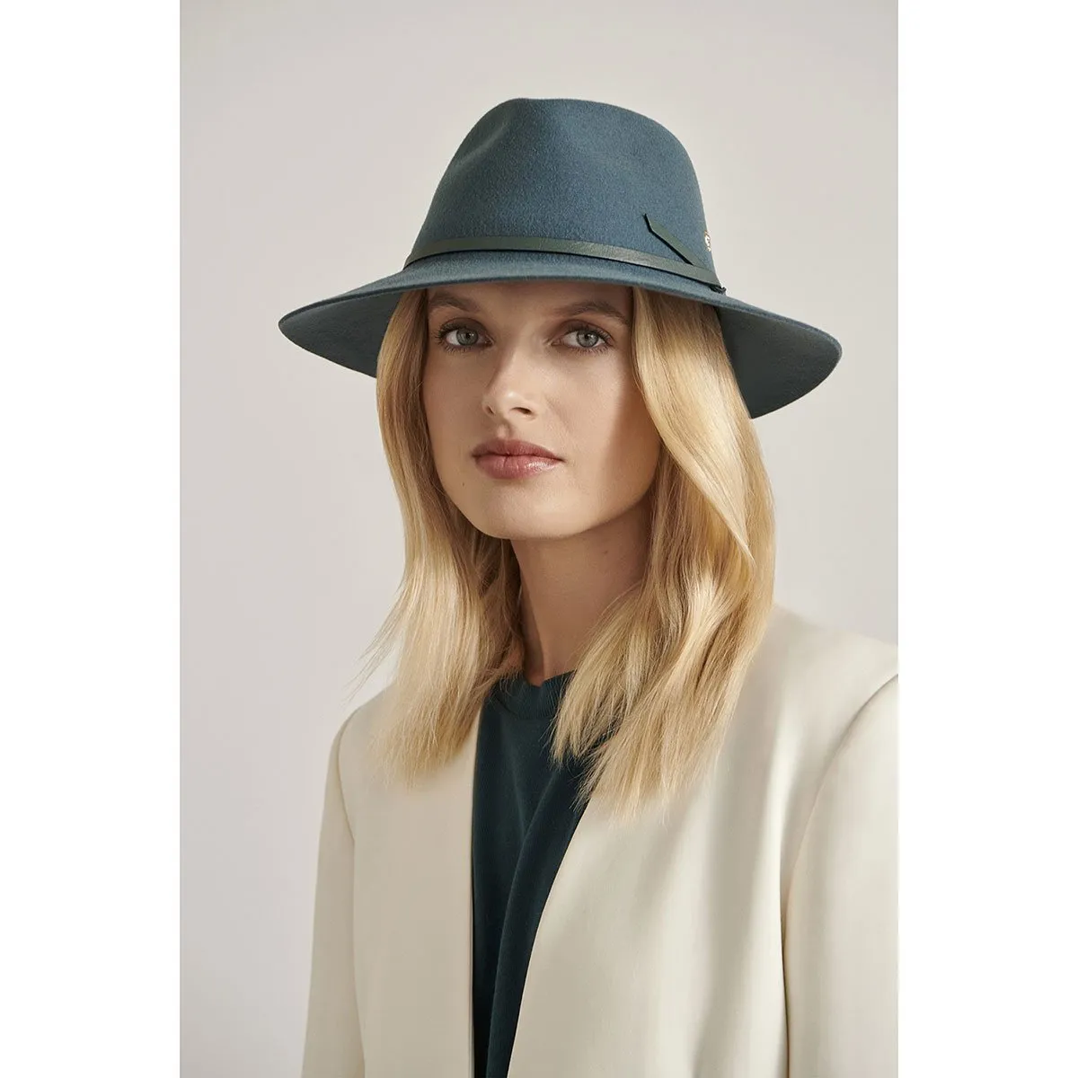 Carly Fedora