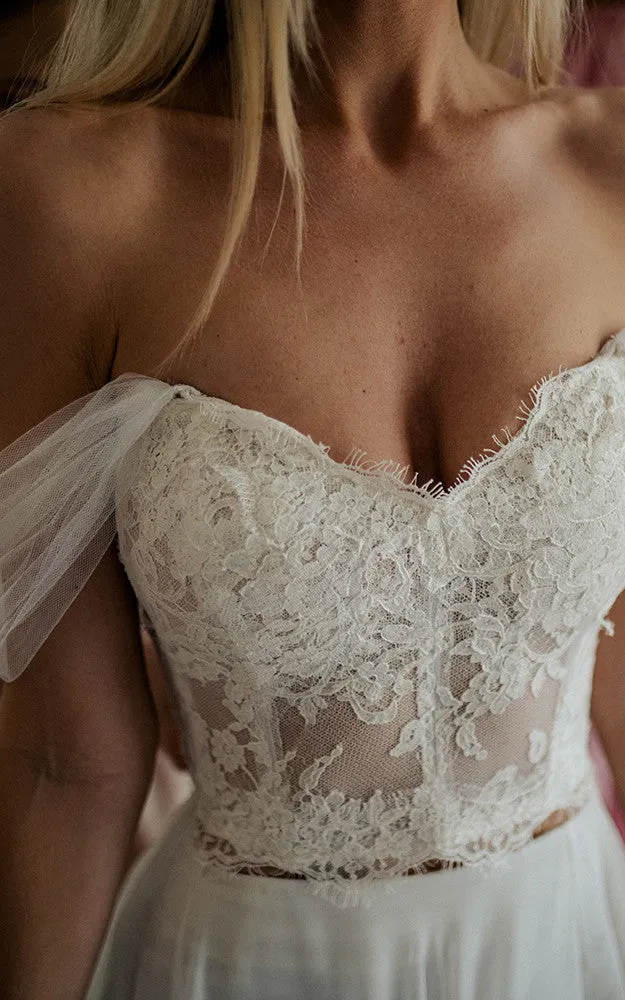 Elegant Sexy Two Piece Off-the-Shoulder Corset Maxi Wedding Dress with Appliques