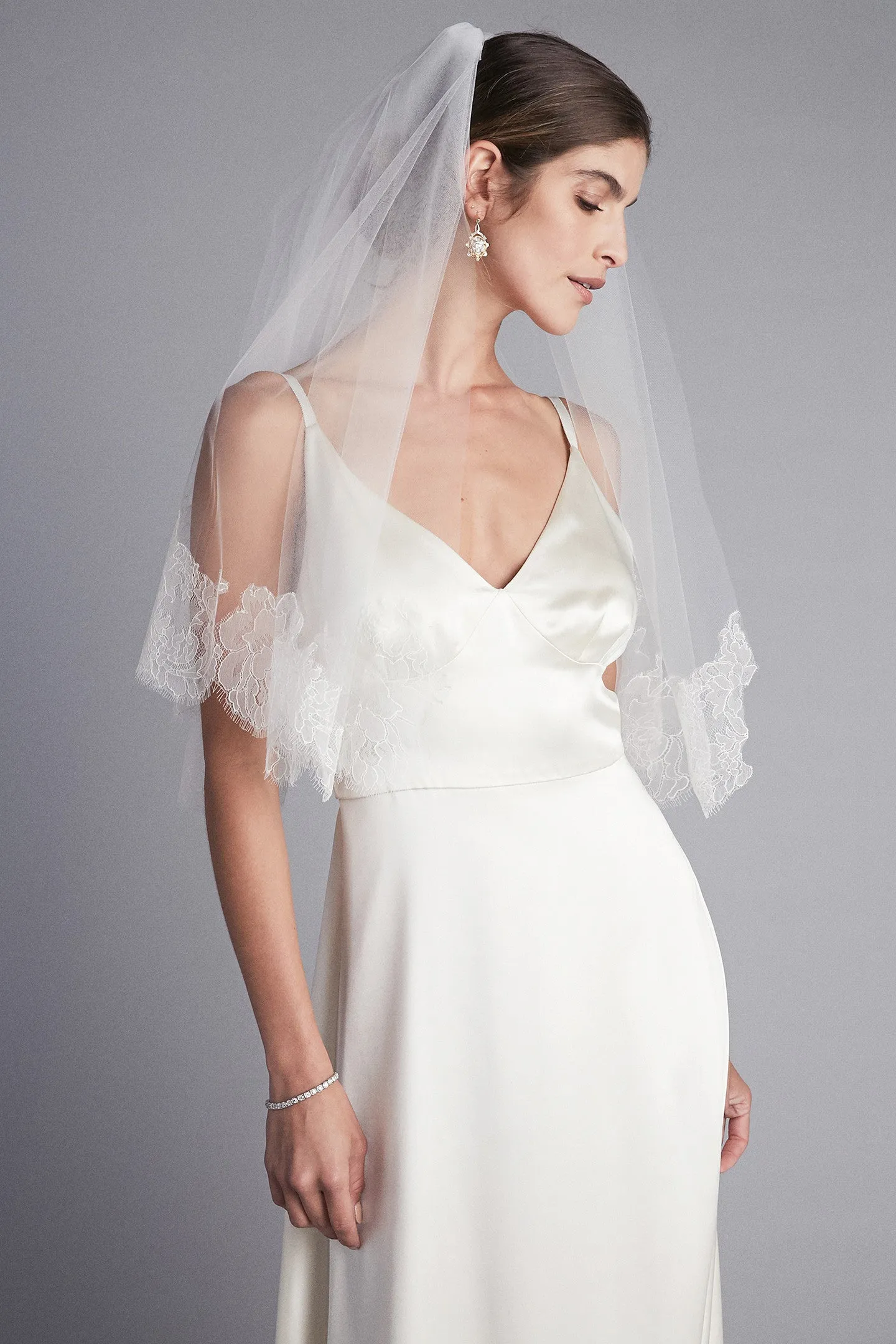 Lace Trimmed Blusher Veil