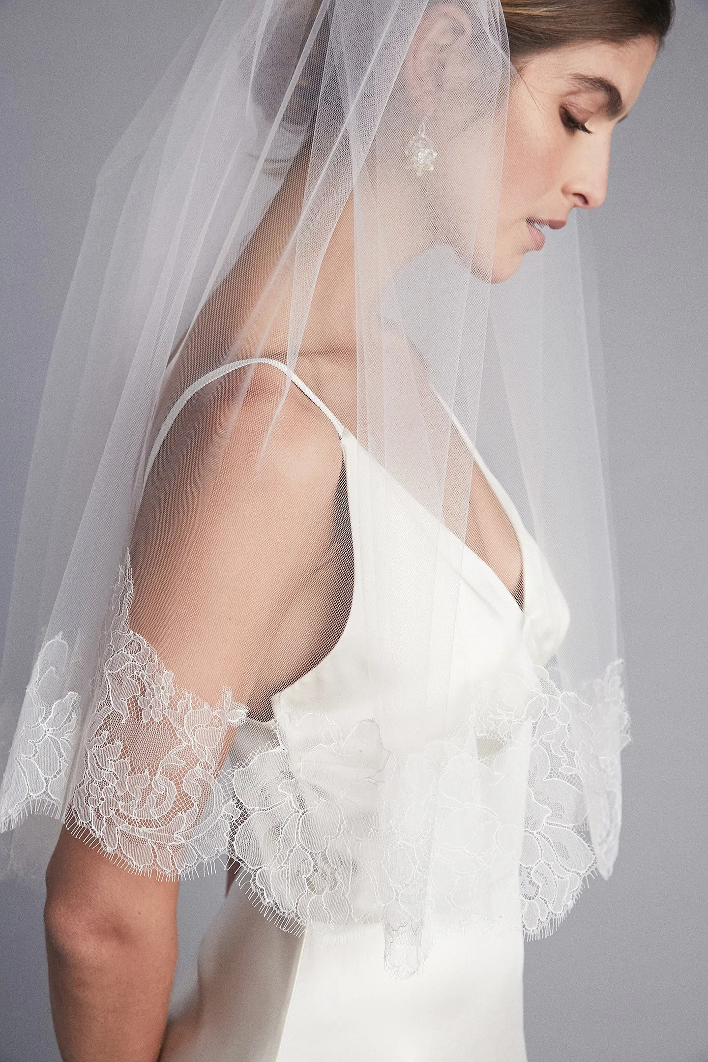 Lace Trimmed Blusher Veil