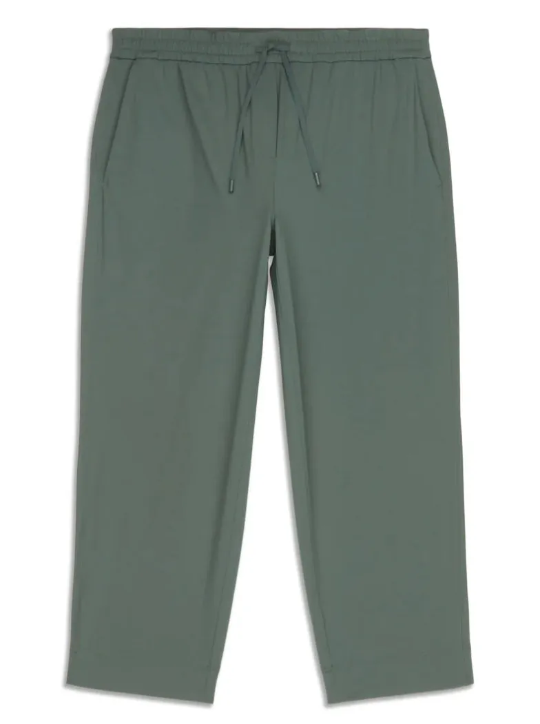 Lululemon Tapered Leg Mid-Rise crop pants - Small