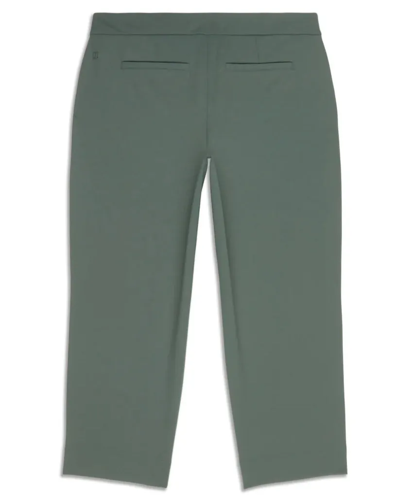 Lululemon Tapered Leg Mid-Rise crop pants - Small