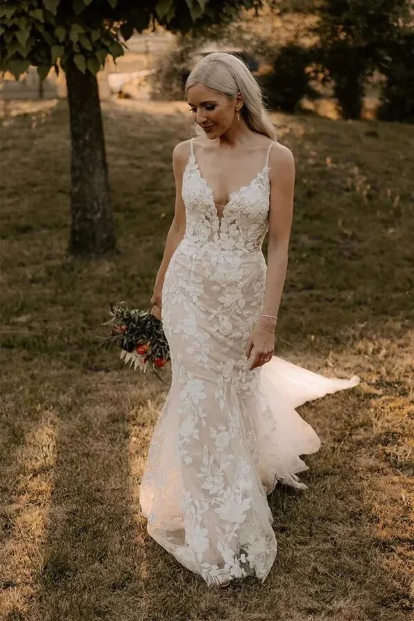 Mermaid Tulle V-neck Wedding Dresses With Appliques, Bridal Gown, MW977