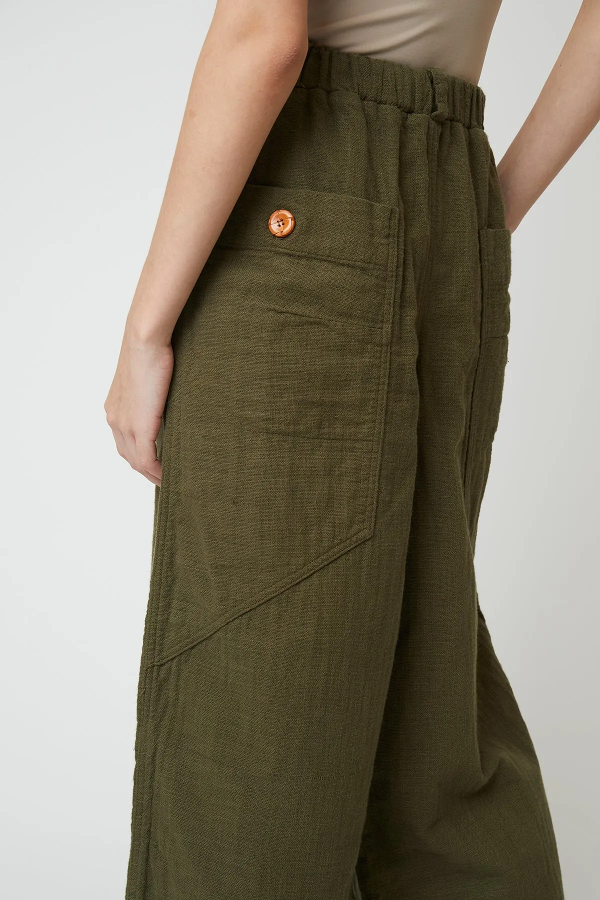 Mikia Pant