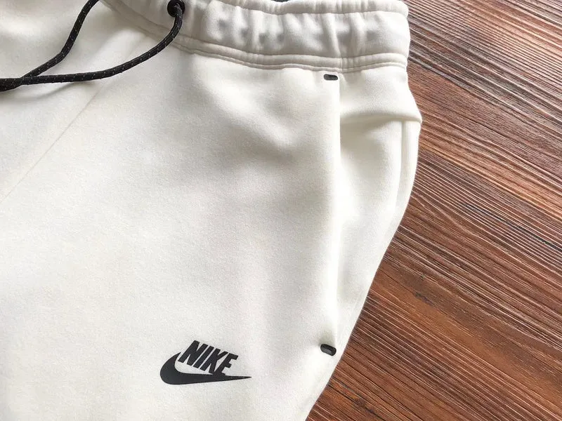 NIKE TECH FLEECE PANTS x WHITE