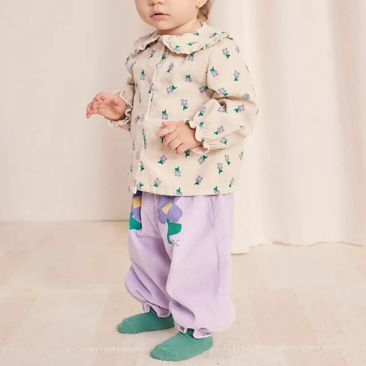 Pansy Flowers Woven Paperbag Pants aus 100% Bio-Baumwolle GOTS