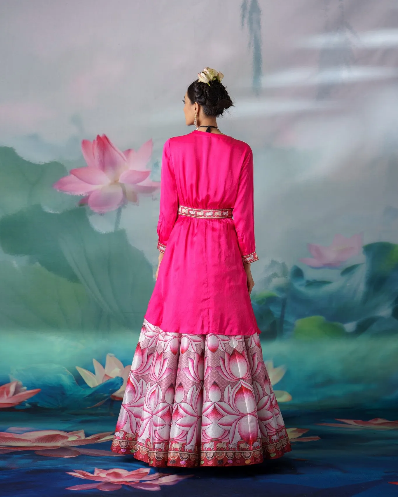 Pichwai : Gomti Leela - Fuchsia/Beige