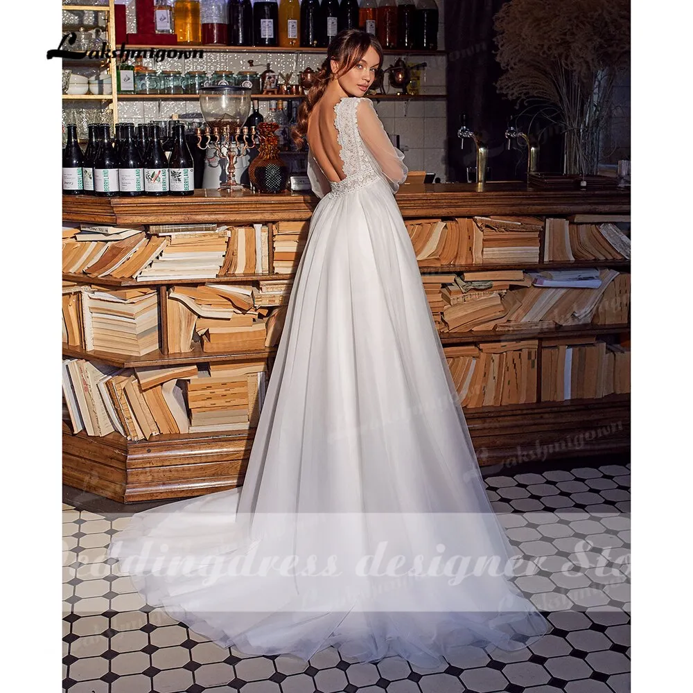 Roycebridal Fashionable Beach A-Line Wedding Dresses with Long Sleeves V-neck Backless Robe Mariee Boho Lace Bridal Gowns Tullkleid 2021