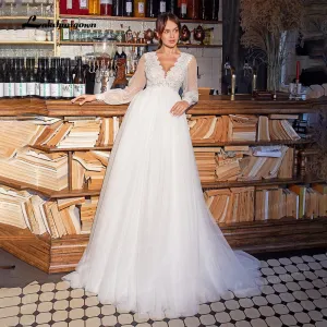 Roycebridal Fashionable Beach A-Line Wedding Dresses with Long Sleeves V-neck Backless Robe Mariee Boho Lace Bridal Gowns Tullkleid 2021