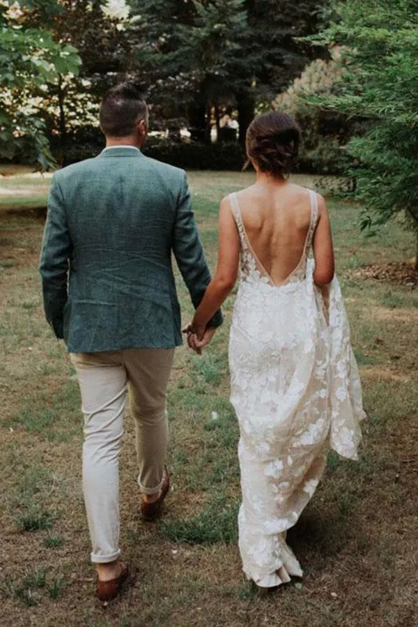 Roycebridal Ivory Lace Mermaid V-neck Beach Wedding Dresses, Appliqued Bridal Gown, MW616