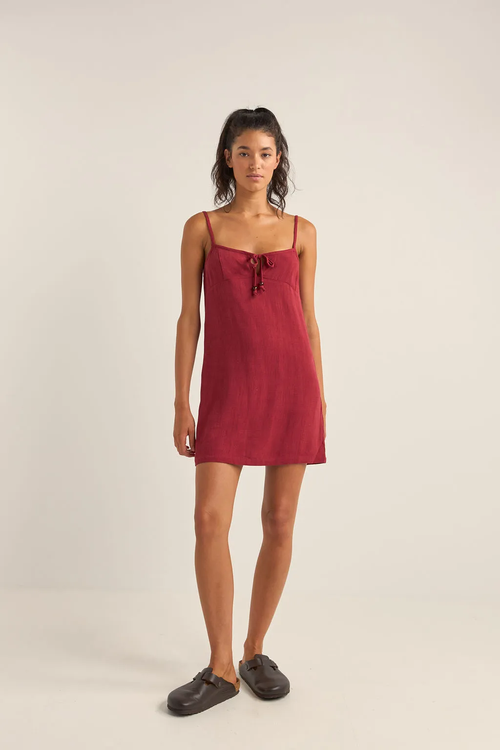 SEACOAST KEYHOLE SLIP DRESS - SANGRIA