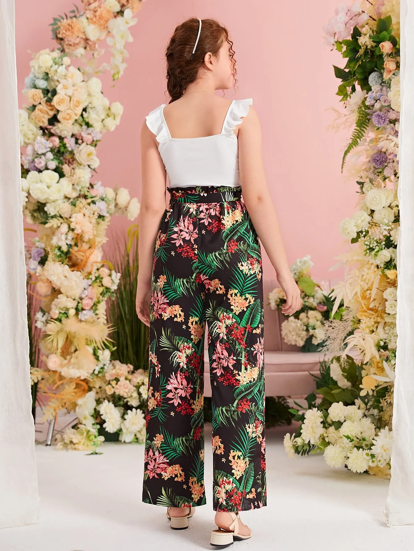 SHEIN Teen Girls Ruffle Trim Top & Tropical Print Paperbag Waist Belted Pants