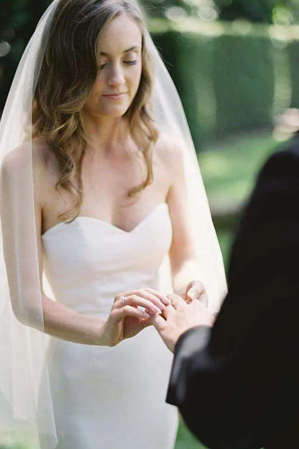 Simple Ivory Mermaid Sweetheart Neck Wedding Dresses With Train, MW697
