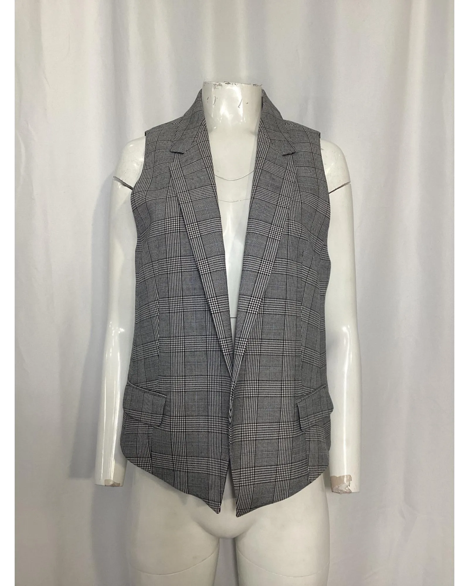 Sleeveless Plaid Vest