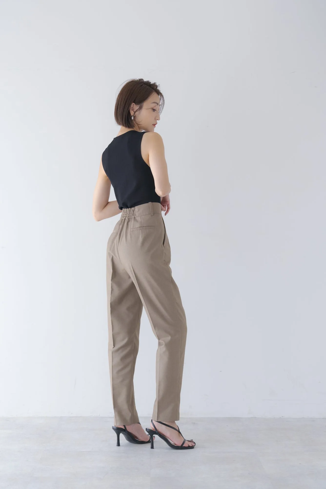 テーパードベルトパンツ｜TAPERED BELT PANTS