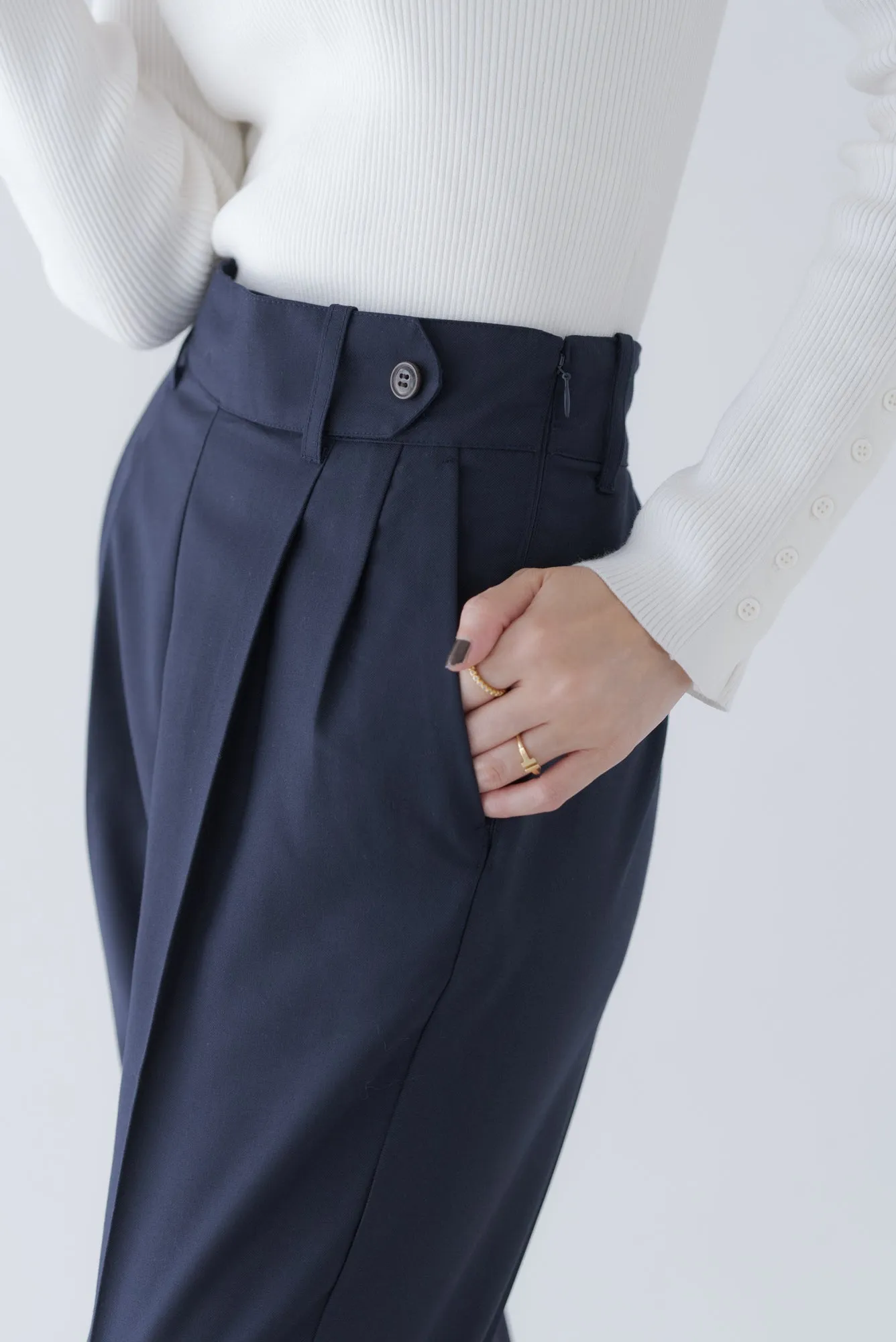 テーパードベルトパンツ｜TAPERED BELT PANTS