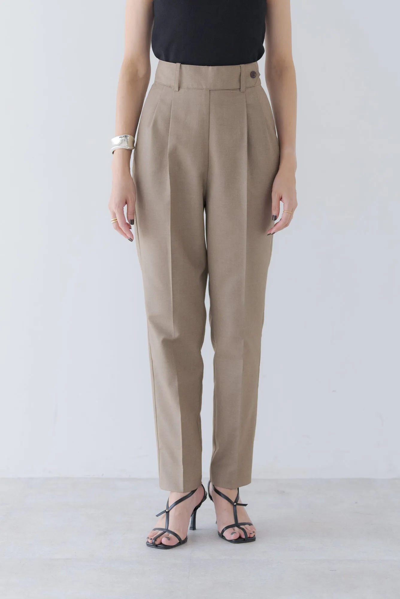 テーパードベルトパンツ｜TAPERED BELT PANTS
