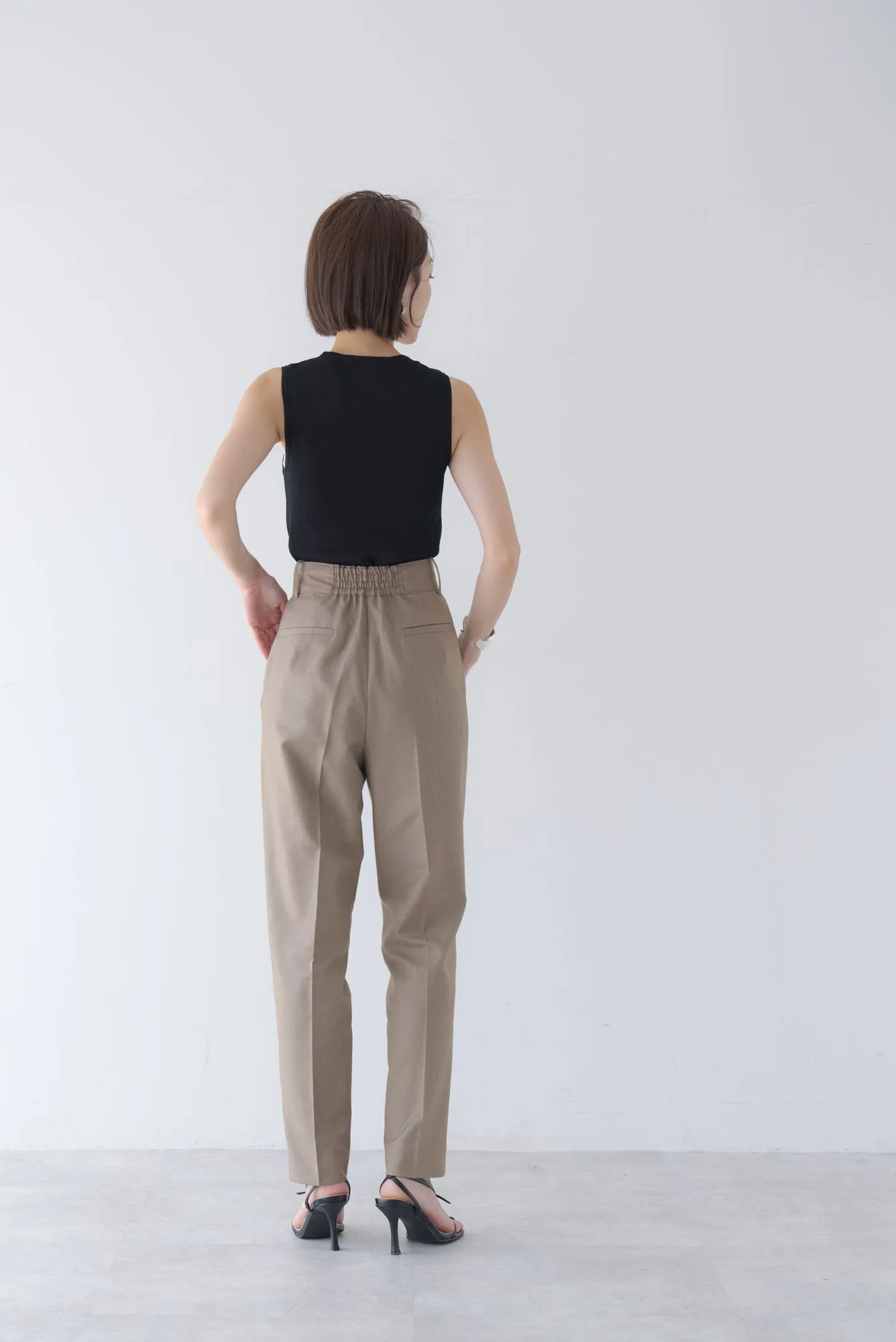 テーパードベルトパンツ｜TAPERED BELT PANTS