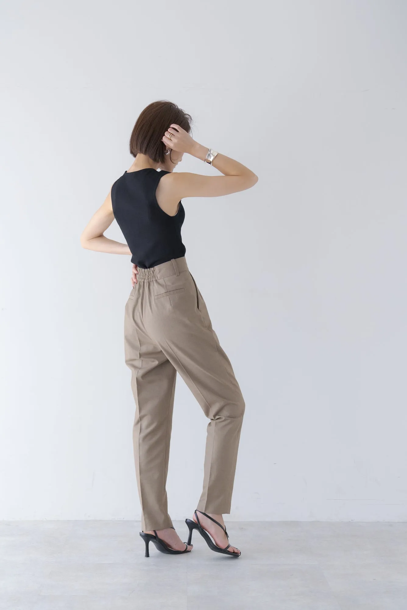 テーパードベルトパンツ｜TAPERED BELT PANTS