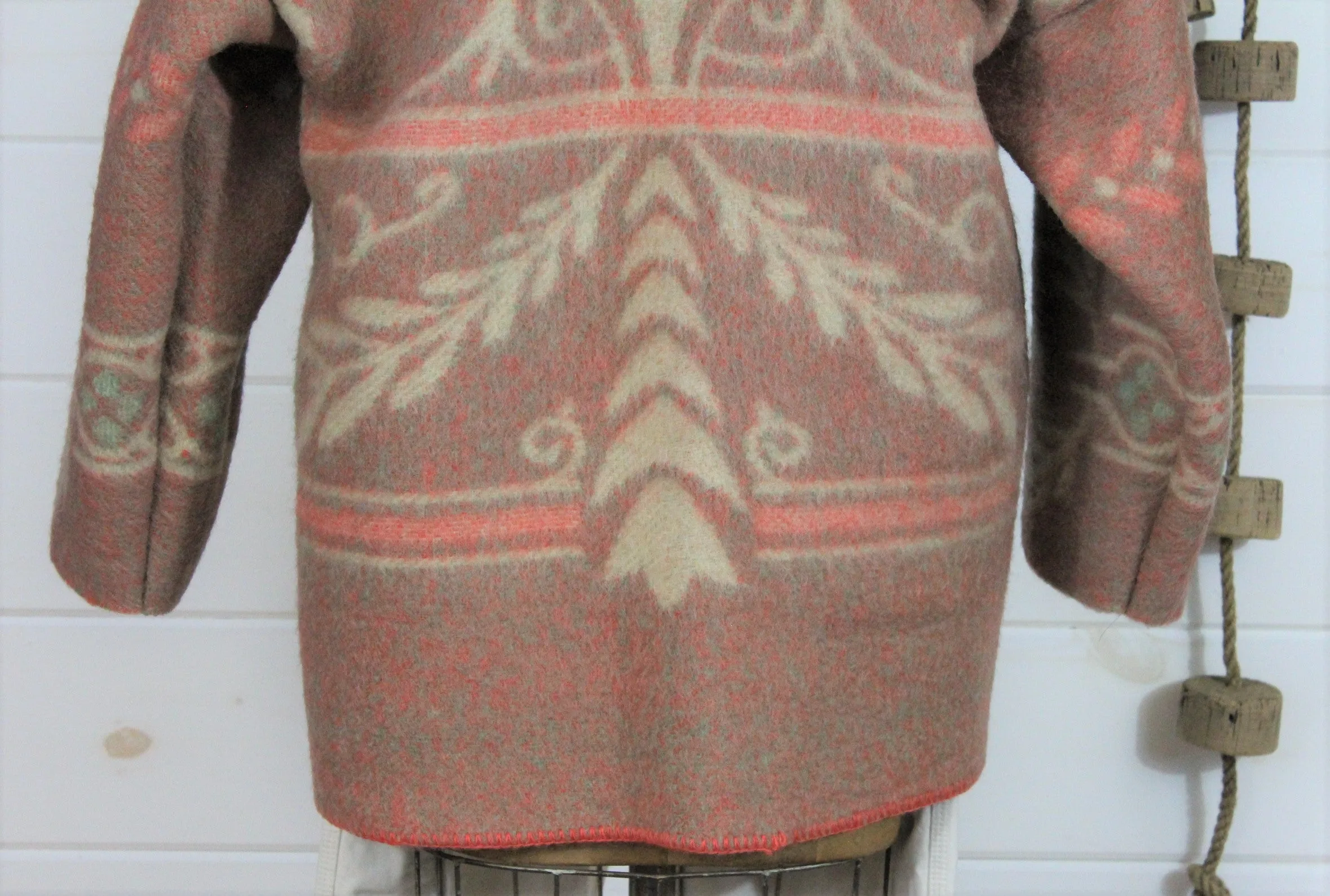 The Highlands Foundry Rose Floral Heritage Blanket Coat THF140