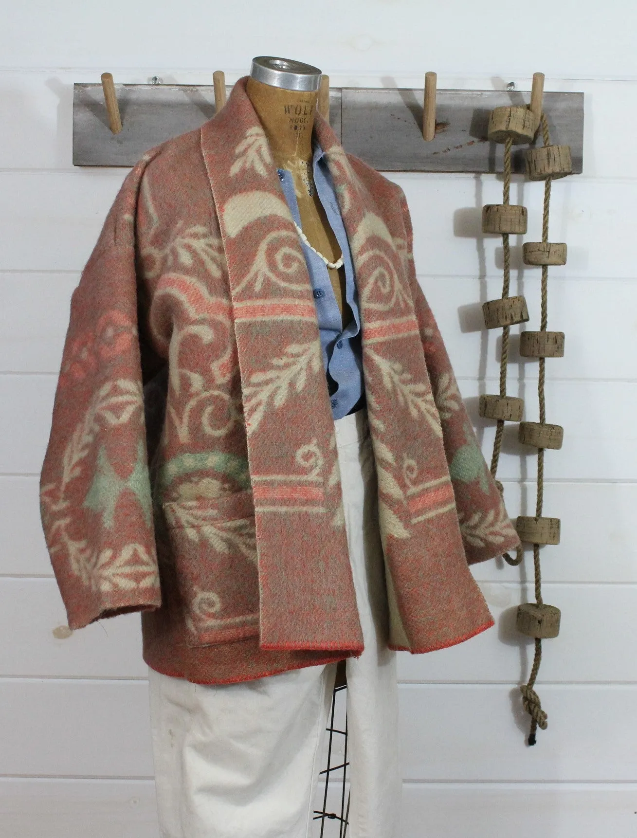 The Highlands Foundry Rose Floral Heritage Blanket Coat THF140