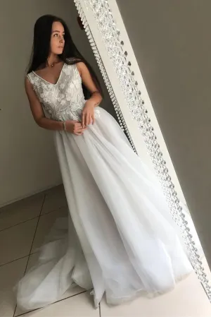 Tulle Lace Top A-line V-neck Wedding Dresses, Appliques Wedding Gown, MW763