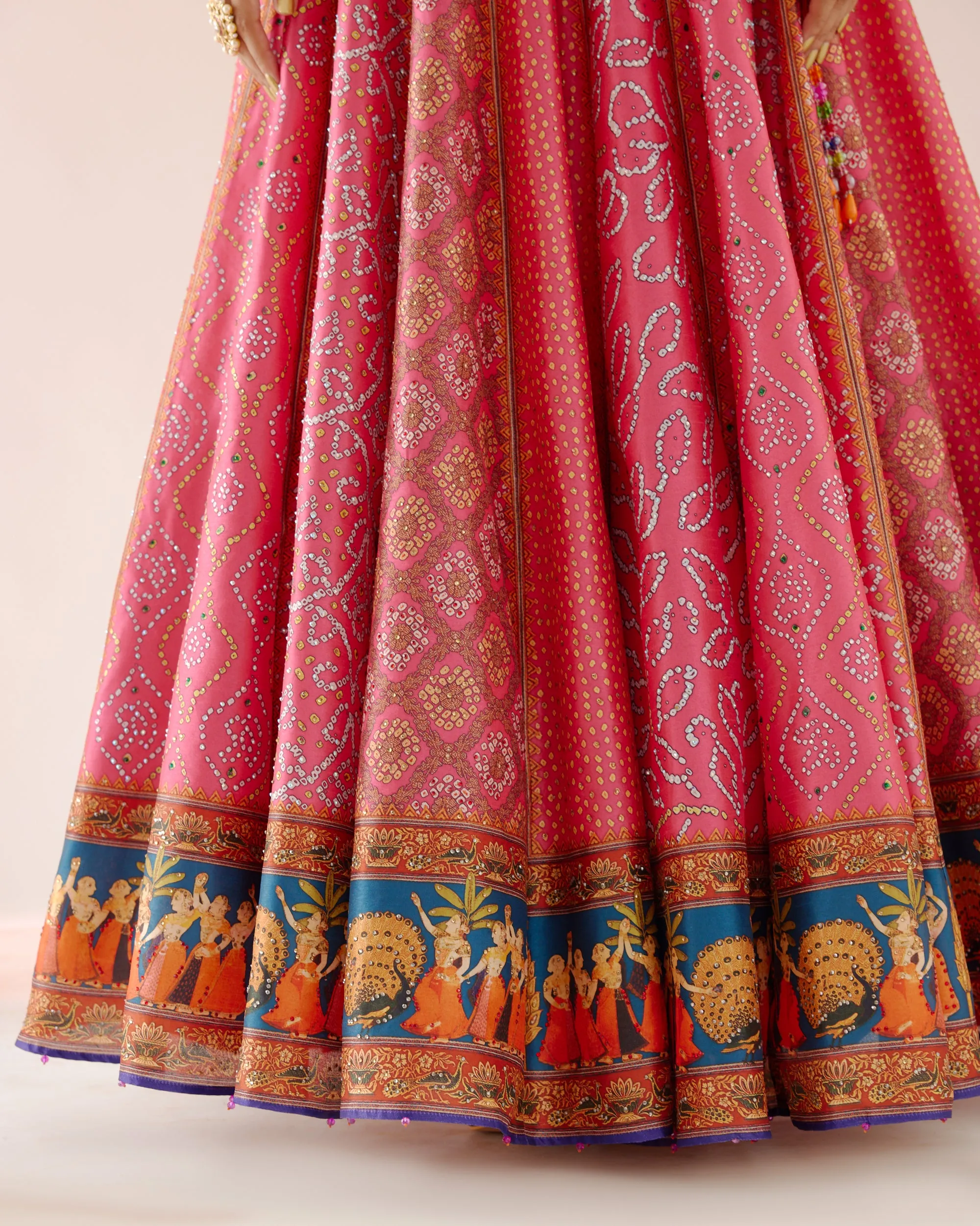 Vrindavan : Neerja Leela - Orange/Fuchsia