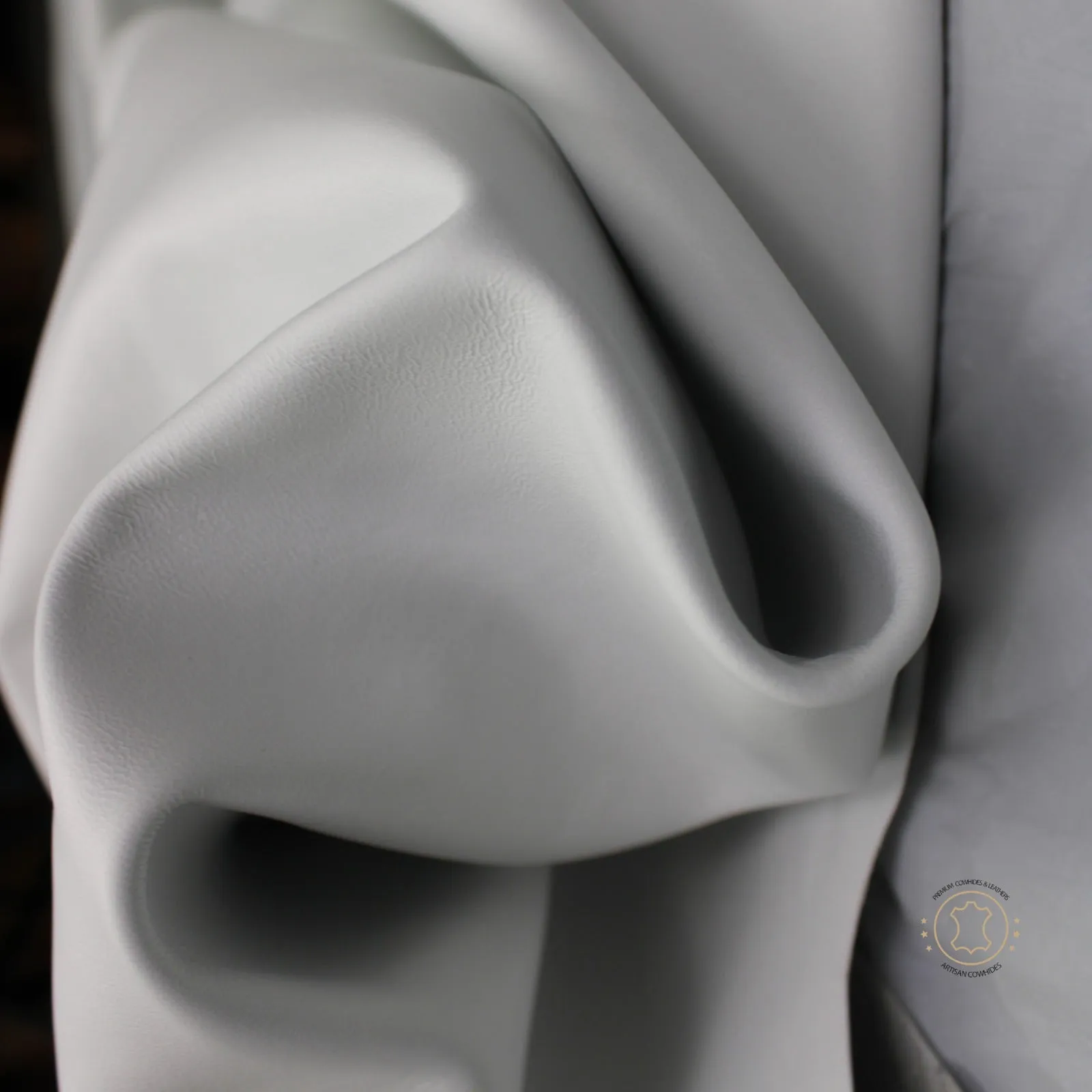 WHITE Lambskin Leather - Garment Leather Thickness: 0.8 -1.0 mm/ 2 - 2.5oz / Size 7 - 10 SqFt
